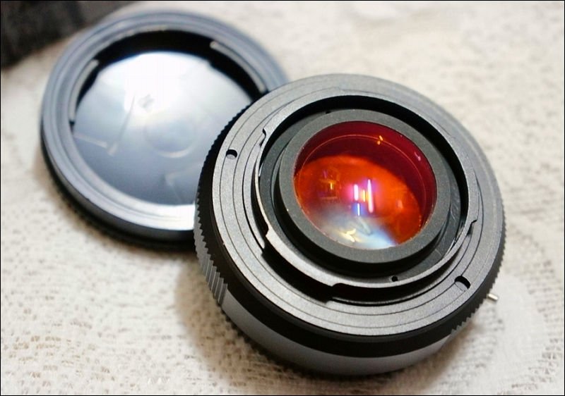 Адаптер Speedbooster lens EOS EF - Micro 4/3 (Aperture: 1 f-stop. Crop: 0.72x)
