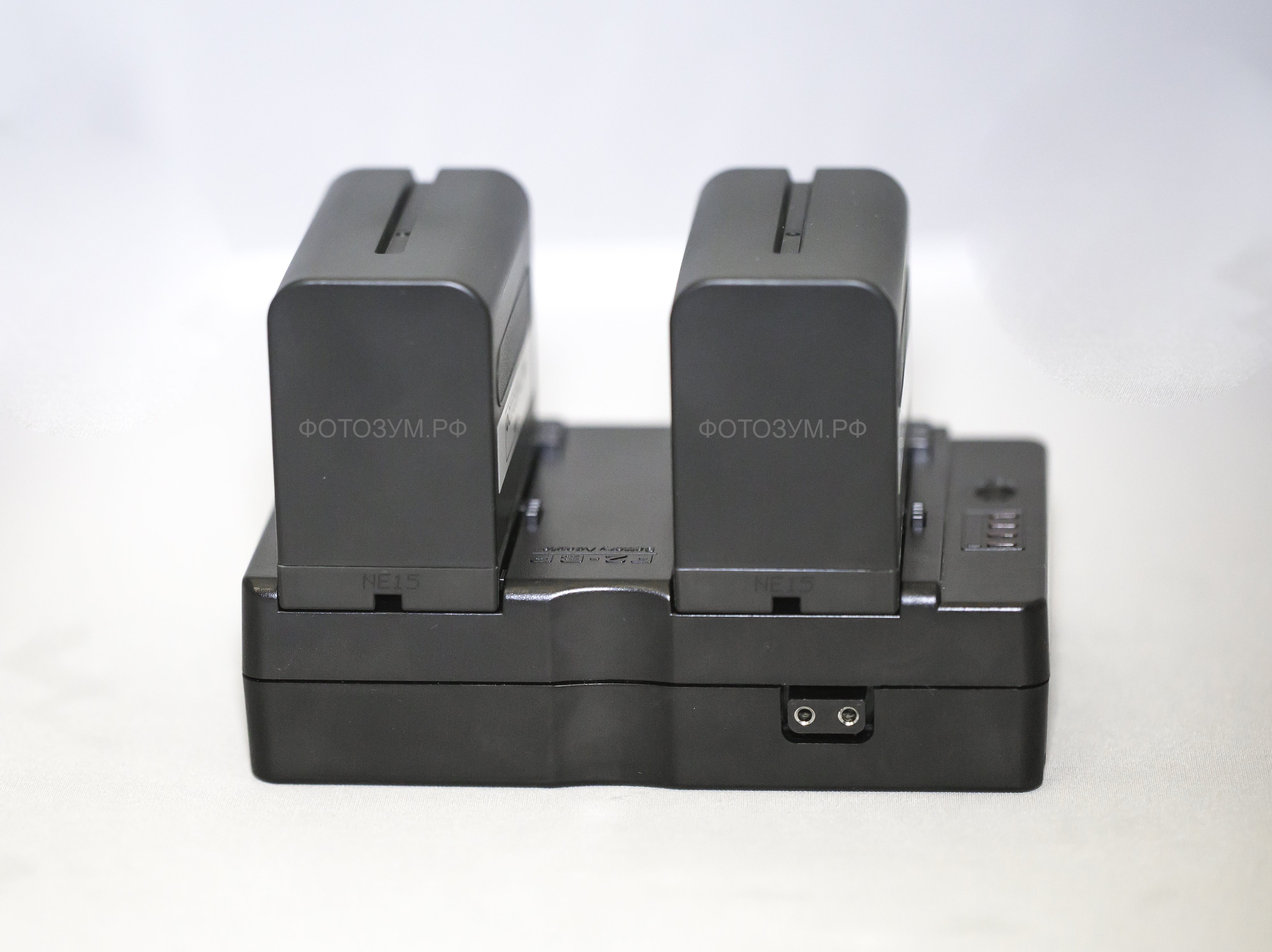 Power Booster + 2x NP-F970 V-Mount