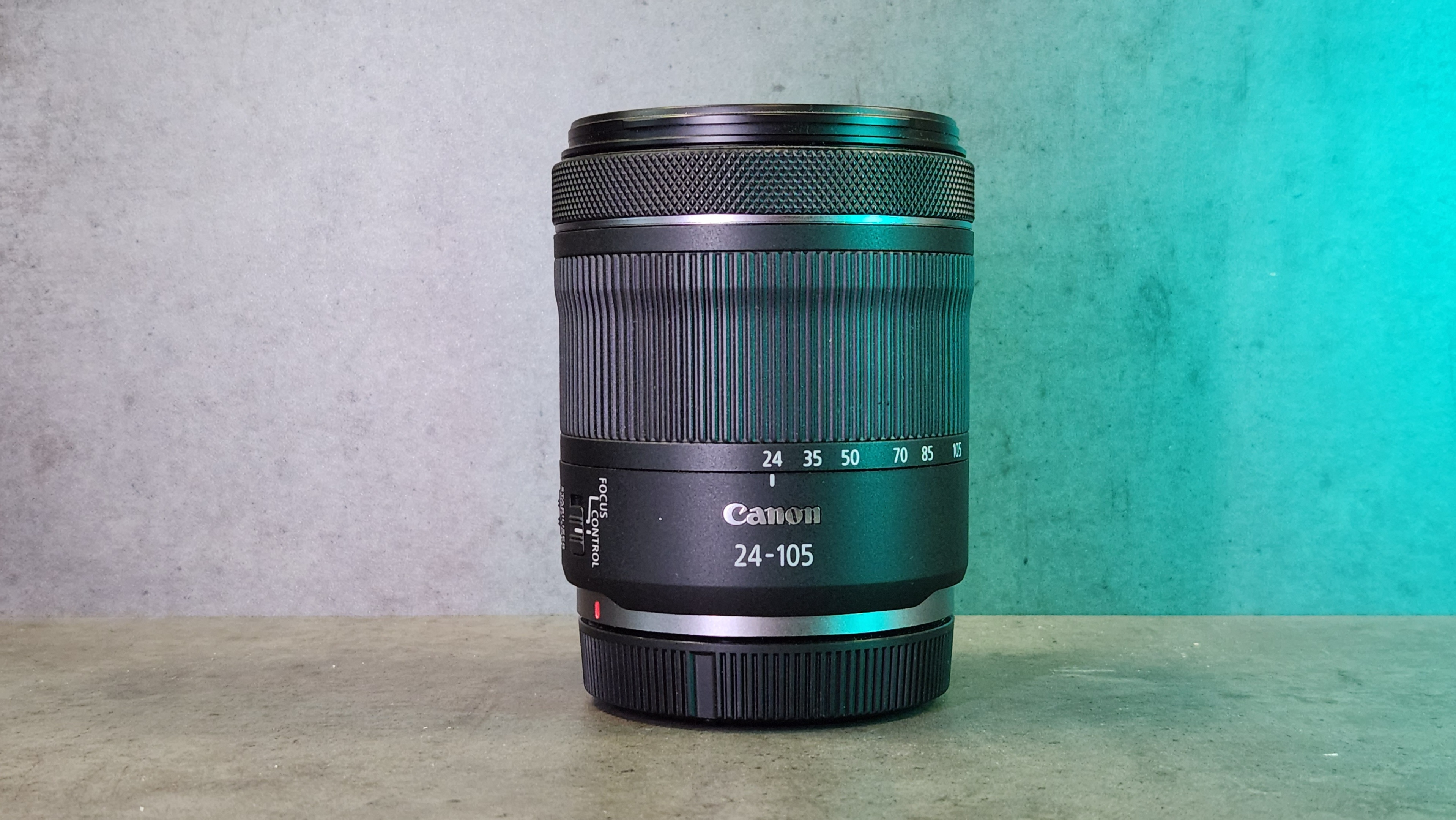 Объектив Canon RF 24-105mm f/4-7.1 — фото товара