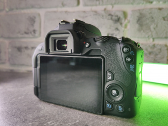 Canon eos 200D kit 18-55