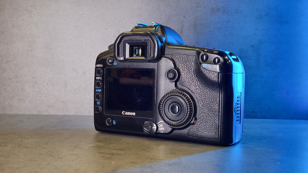 Фотоаппарат Canon EOS 5D Body — детальное фото