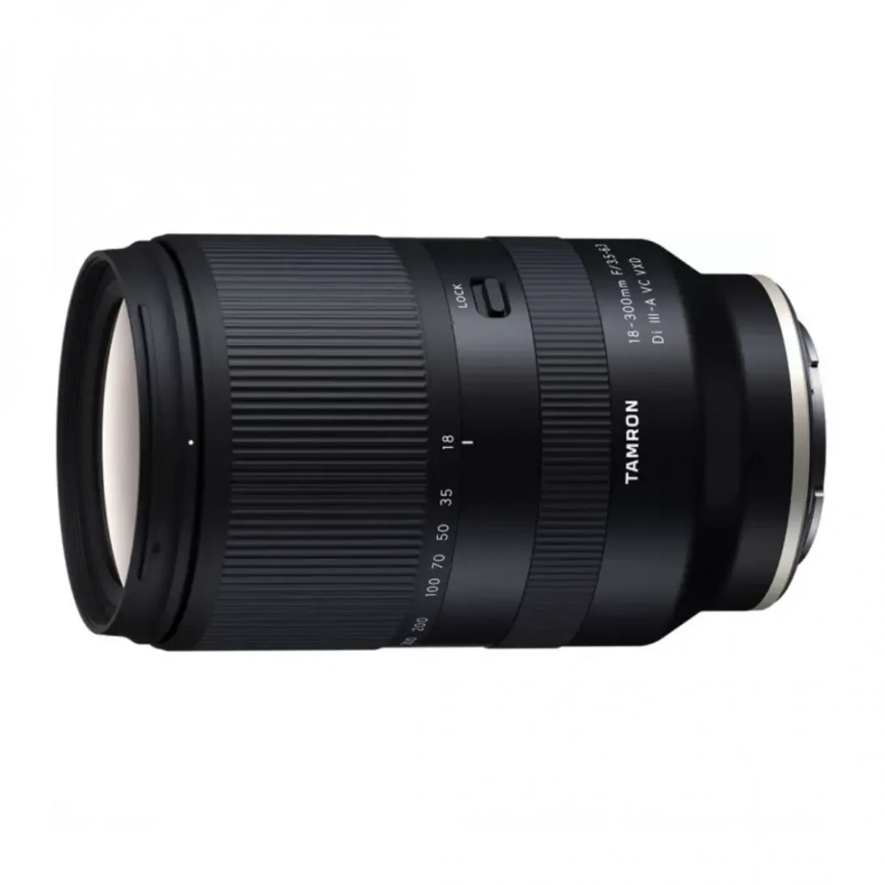 Tamron 18-300mm F/3.5-6.3 Di III-A VC VXD