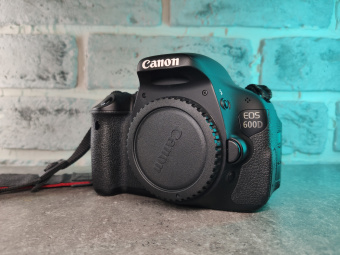 Canon eos 600D kit 18-135mm
