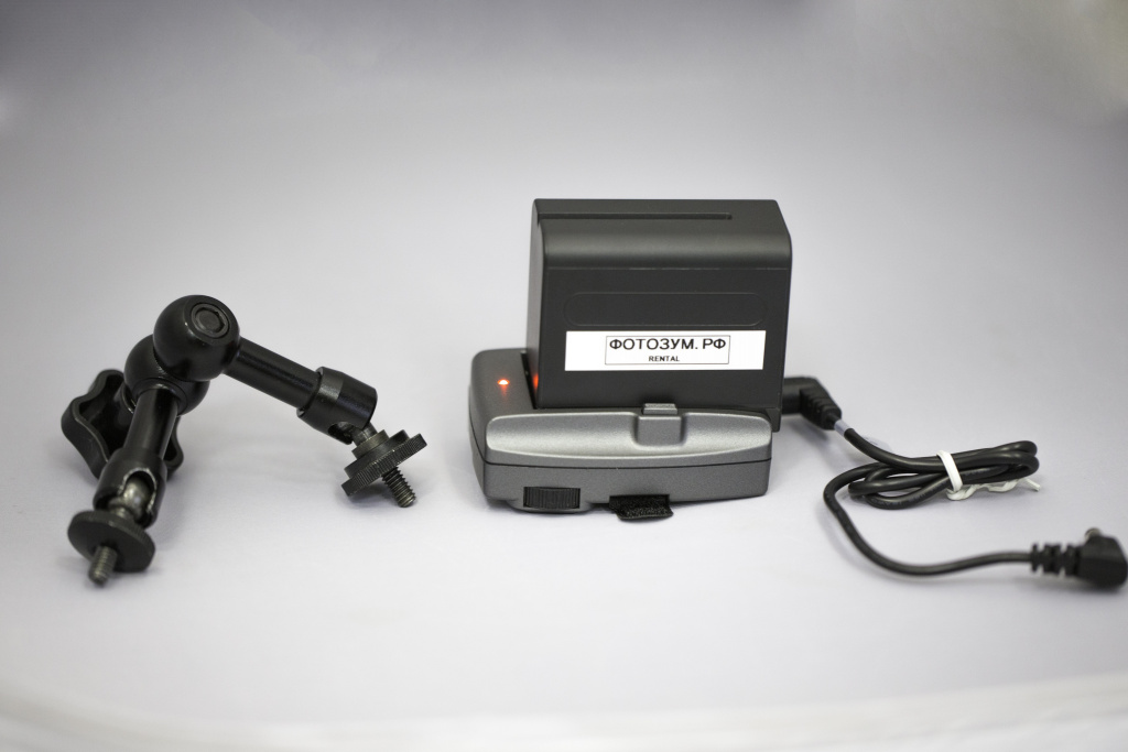 Адаптер BMCC 12v + NP-F970 (7900mah)