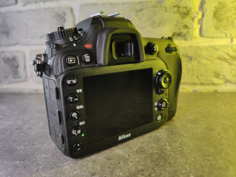 Фотоаппарат Nikon 7200D body